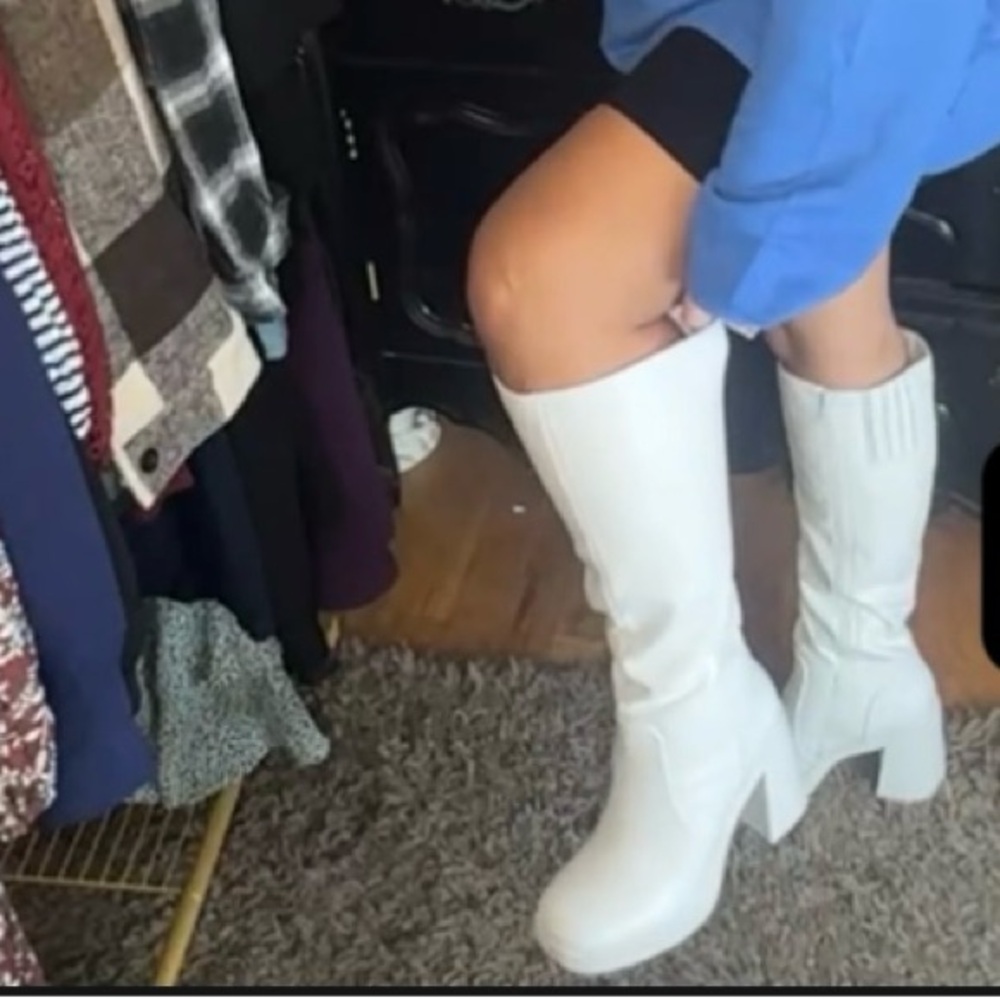 Stylish White Platform Boots